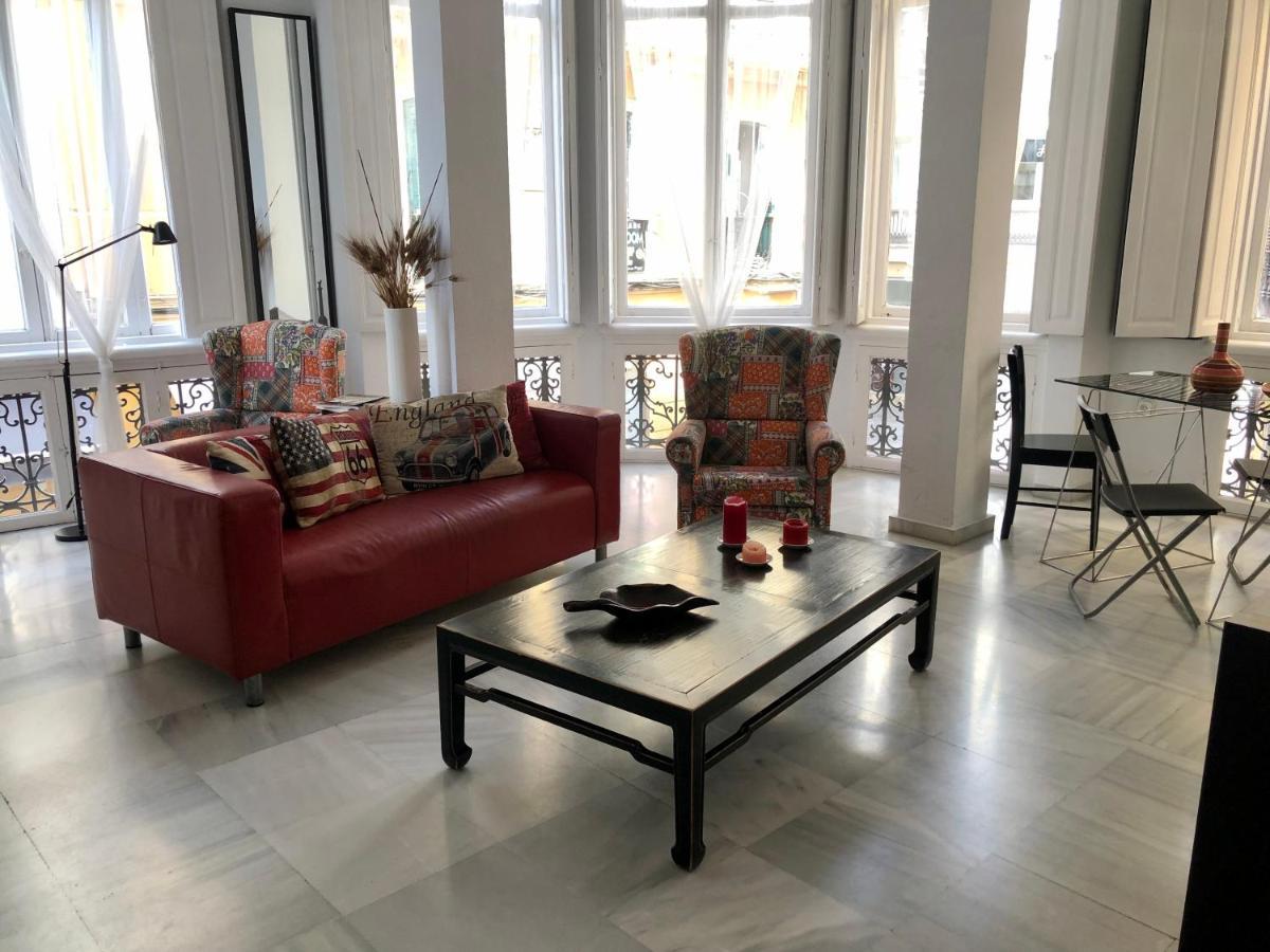 Echegaray Suites Малага Экстерьер фото
